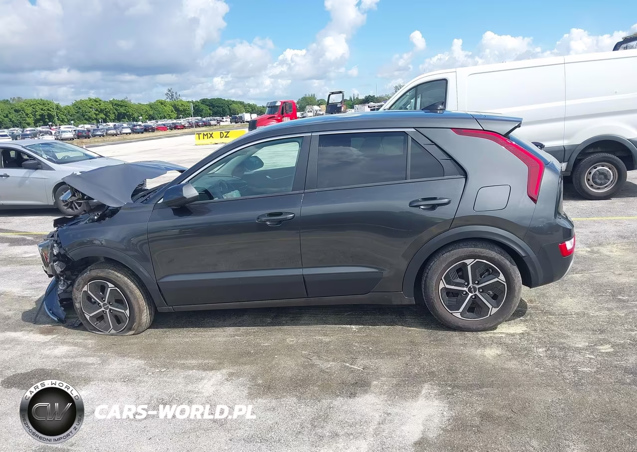 2026 Kia Niro Lx VIN:KNDCP3LE0T5335591 - 15