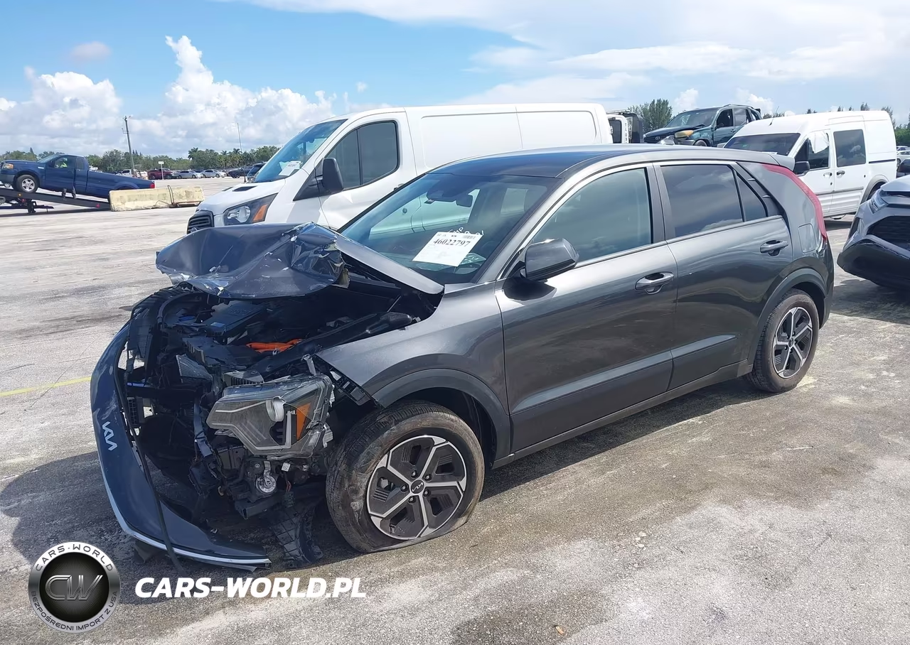 2026 Kia Niro Lx VIN:KNDCP3LE0T5335591 - 2