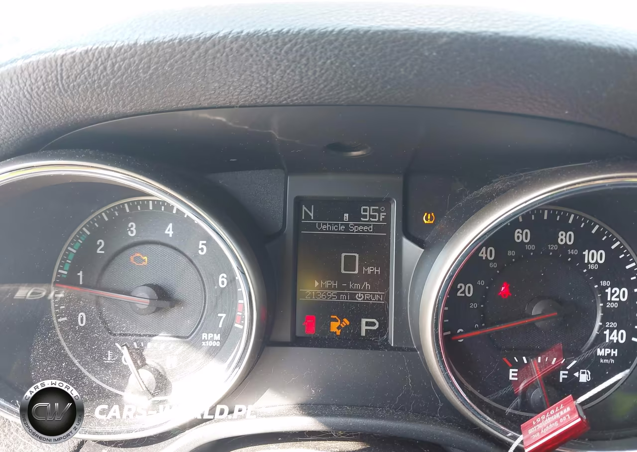2011 Jeep Grand Cherokee Laredo VIN:1J4RR4GG0BC625677 - 7