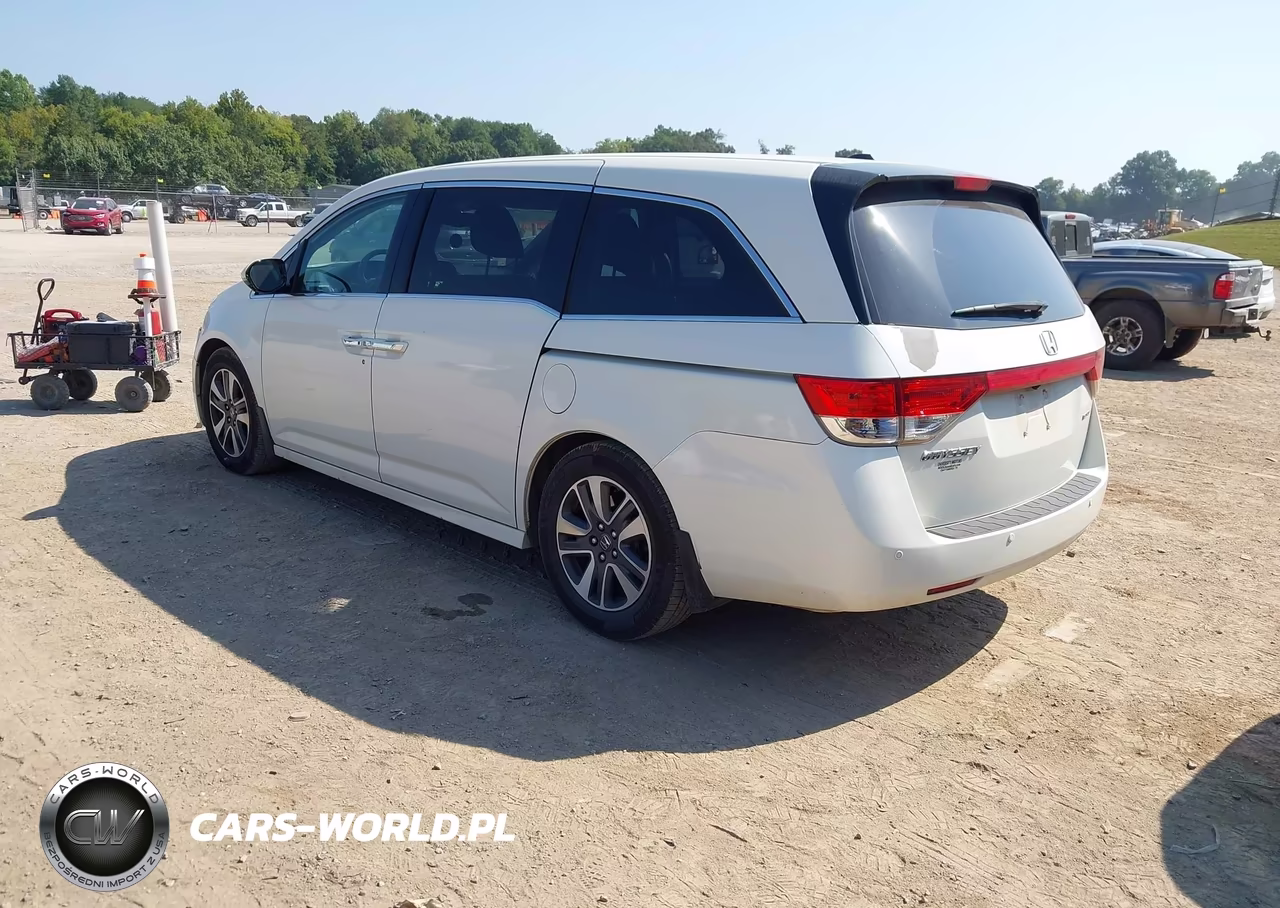 2015 Honda Odyssey Touring-Touring Elite VIN:5FNRL5H91FB040483 - 3