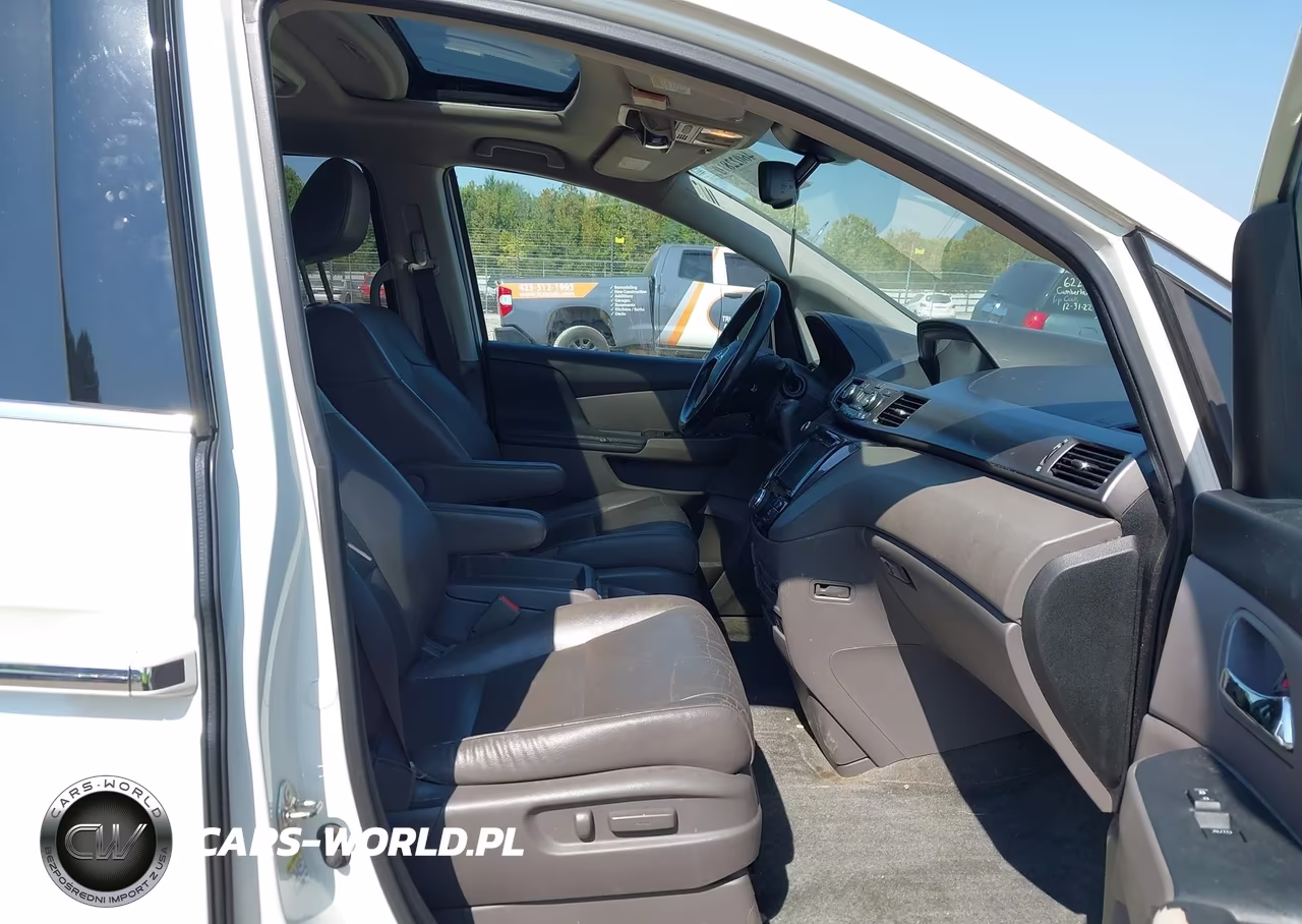 2015 Honda Odyssey Touring-Touring Elite VIN:5FNRL5H91FB040483 - 5