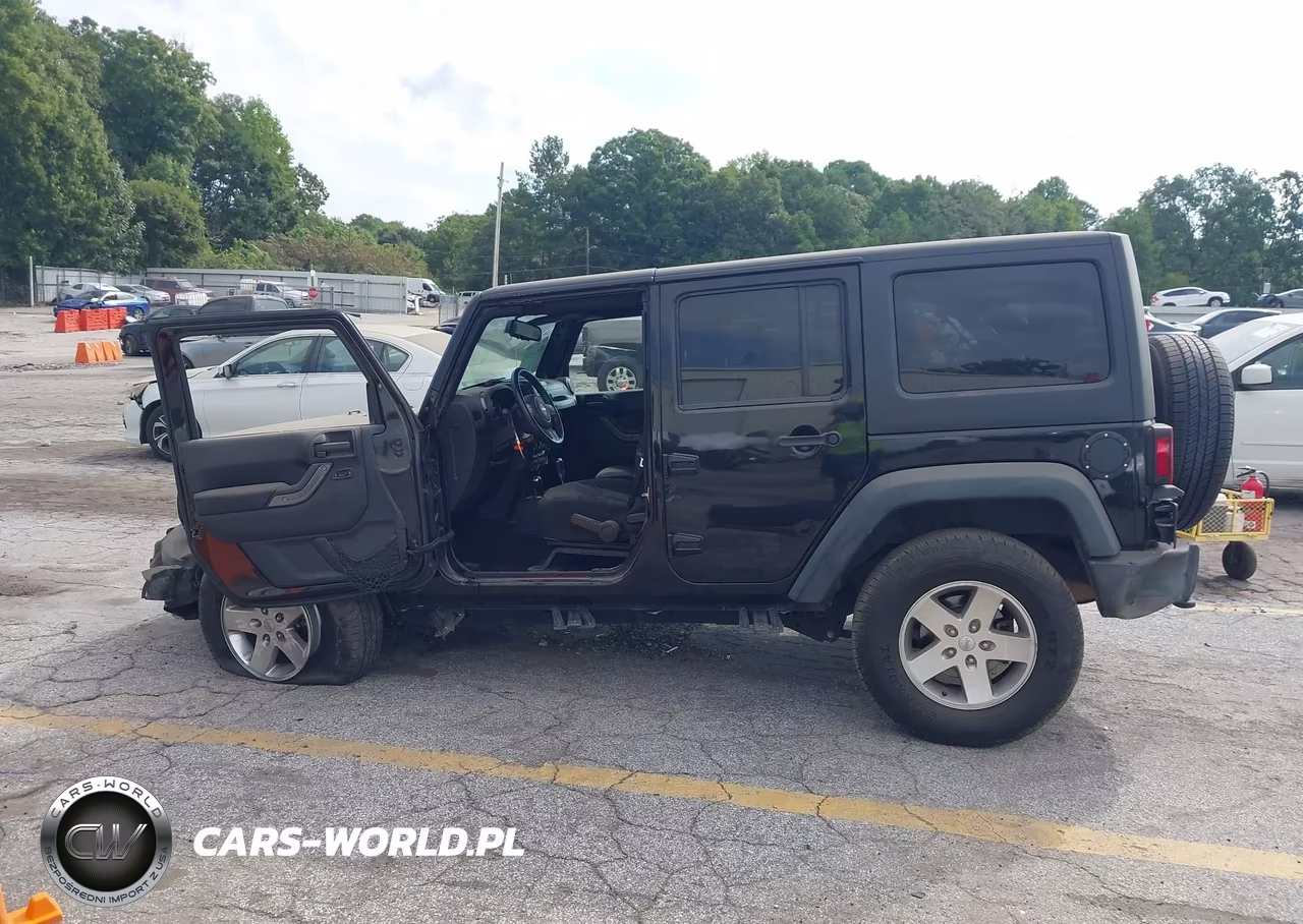 2014 Jeep Wrangler Unlimited Sport VIN:1C4BJWDG8EL159256 - 14