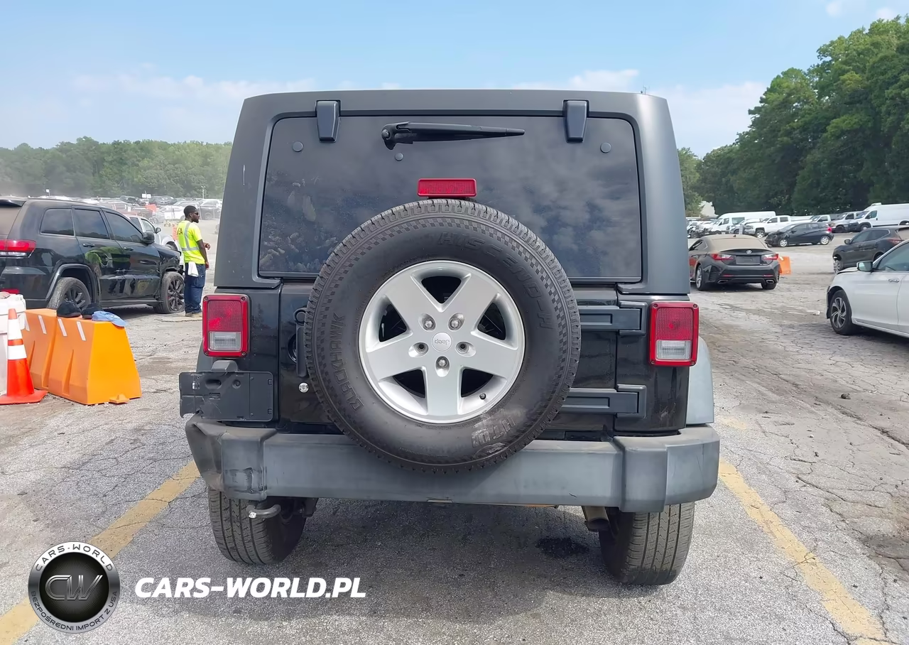 2014 Jeep Wrangler Unlimited Sport VIN:1C4BJWDG8EL159256 - 16