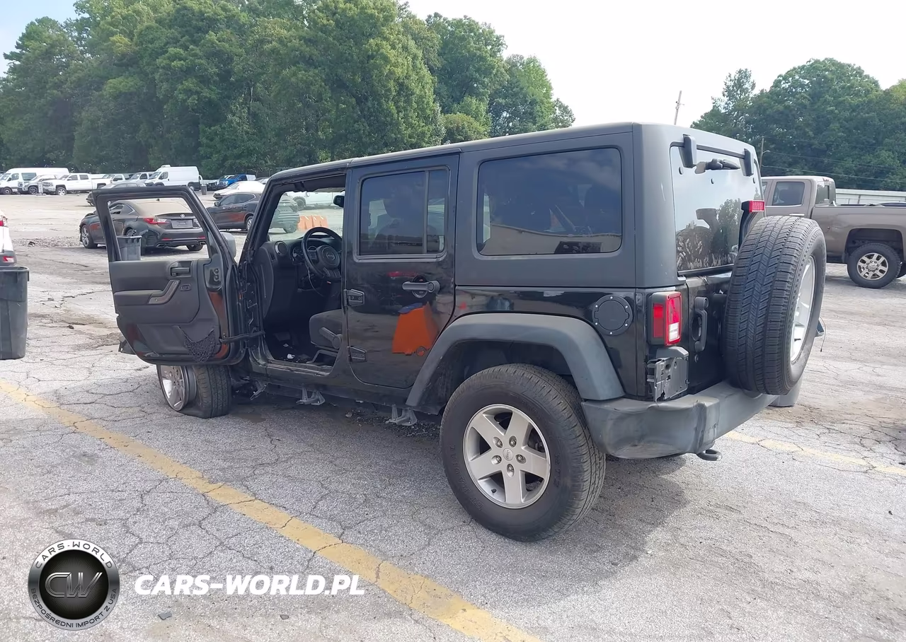 2014 Jeep Wrangler Unlimited Sport VIN:1C4BJWDG8EL159256 - 3