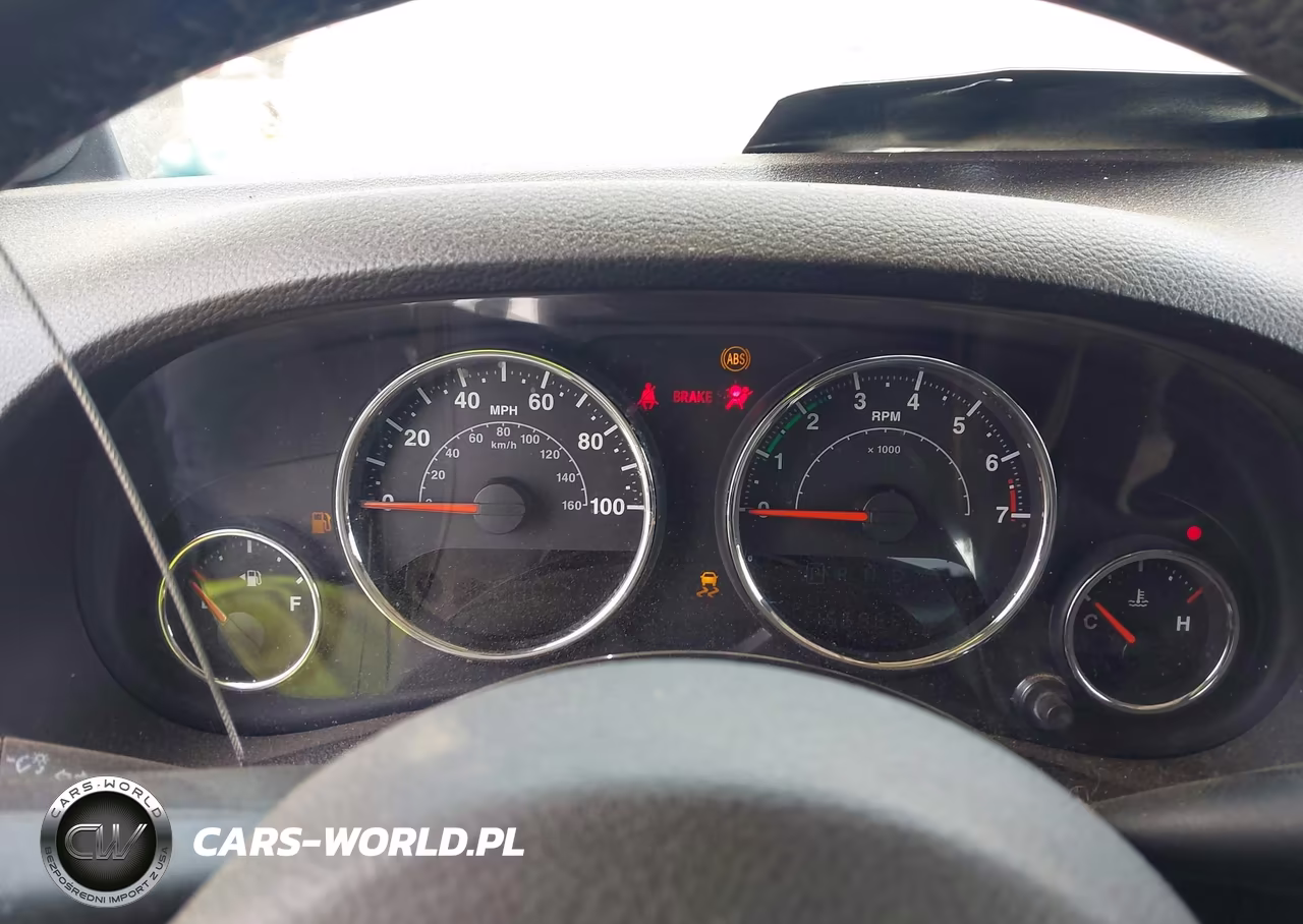 2014 Jeep Wrangler Unlimited Sport VIN:1C4BJWDG8EL159256 - 7