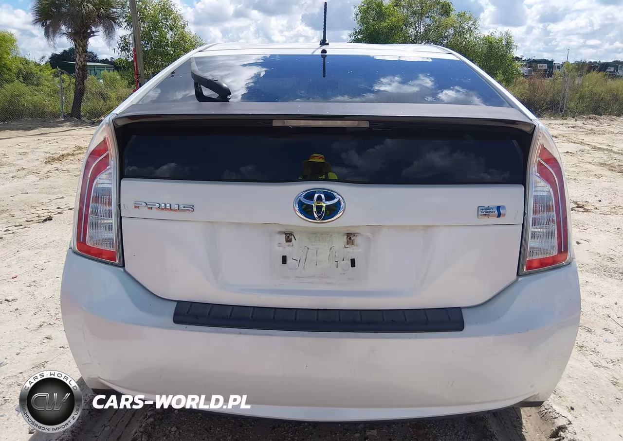 2012 Toyota Prius Two VIN:JTDKN3DU8C5415065 - 16