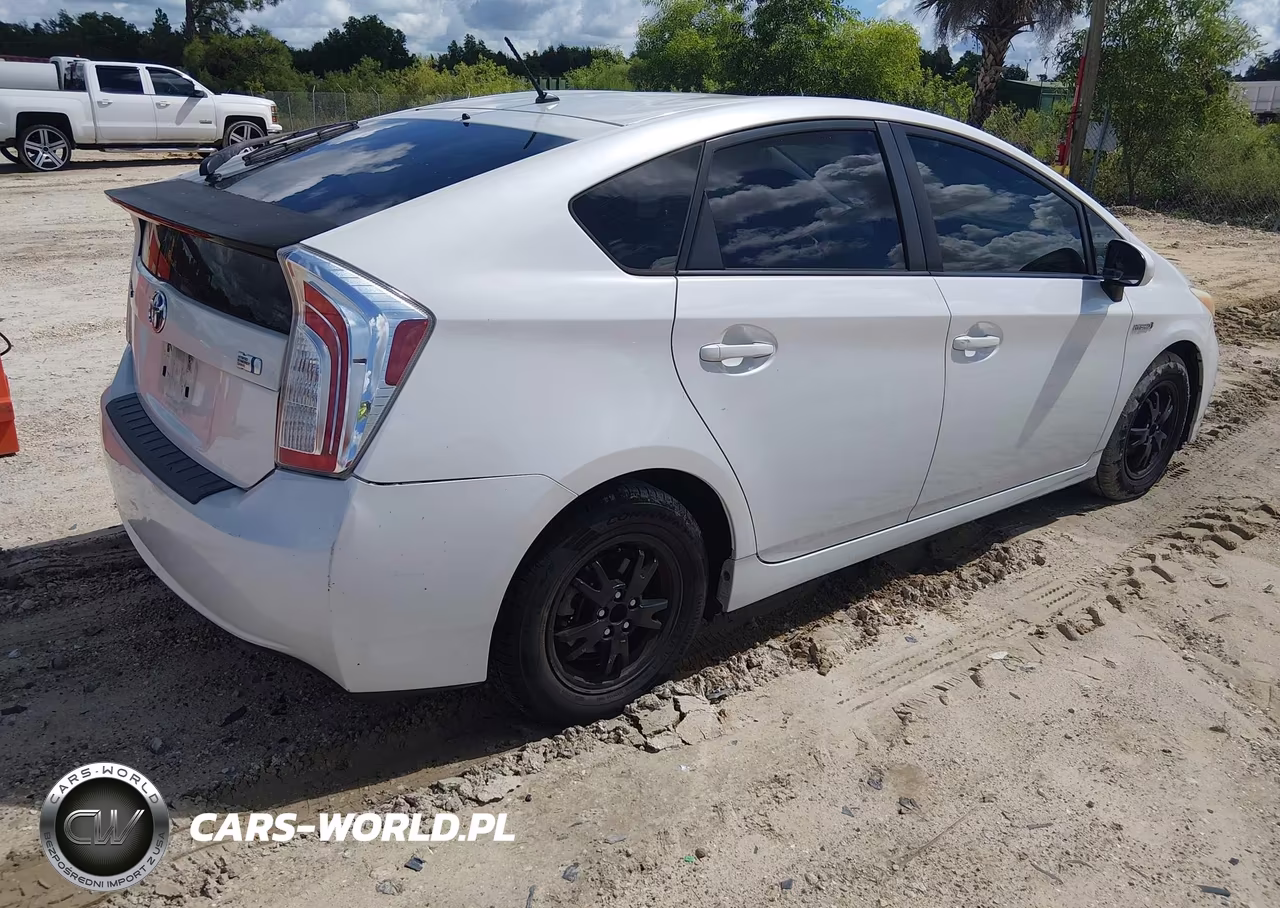 2012 Toyota Prius Two VIN:JTDKN3DU8C5415065 - 4