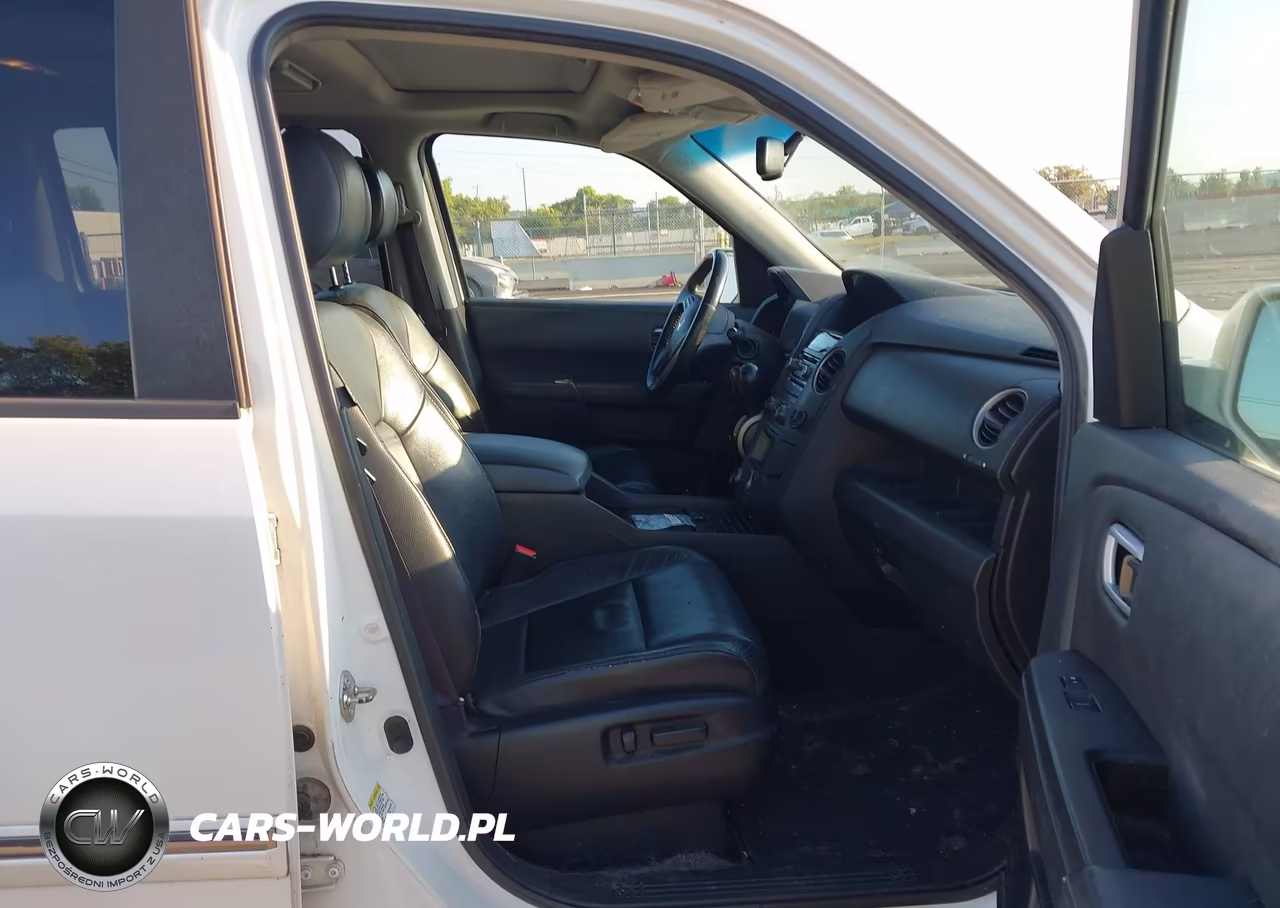 2012 Honda Pilot Touring VIN:5FNYF4H96CB065582 - 5