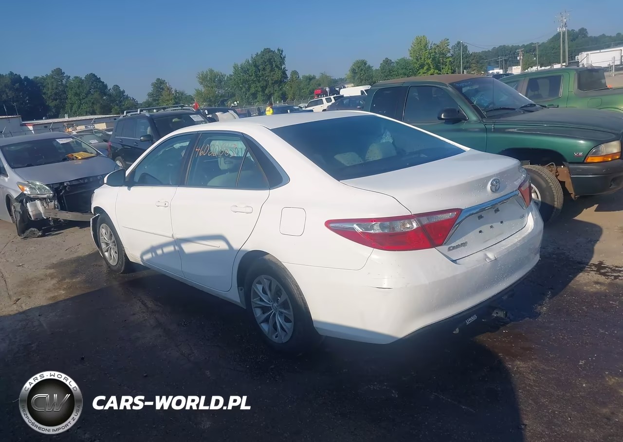 2017 Toyota Camry Le VIN:4T1BF1FK4HU432581 - 3