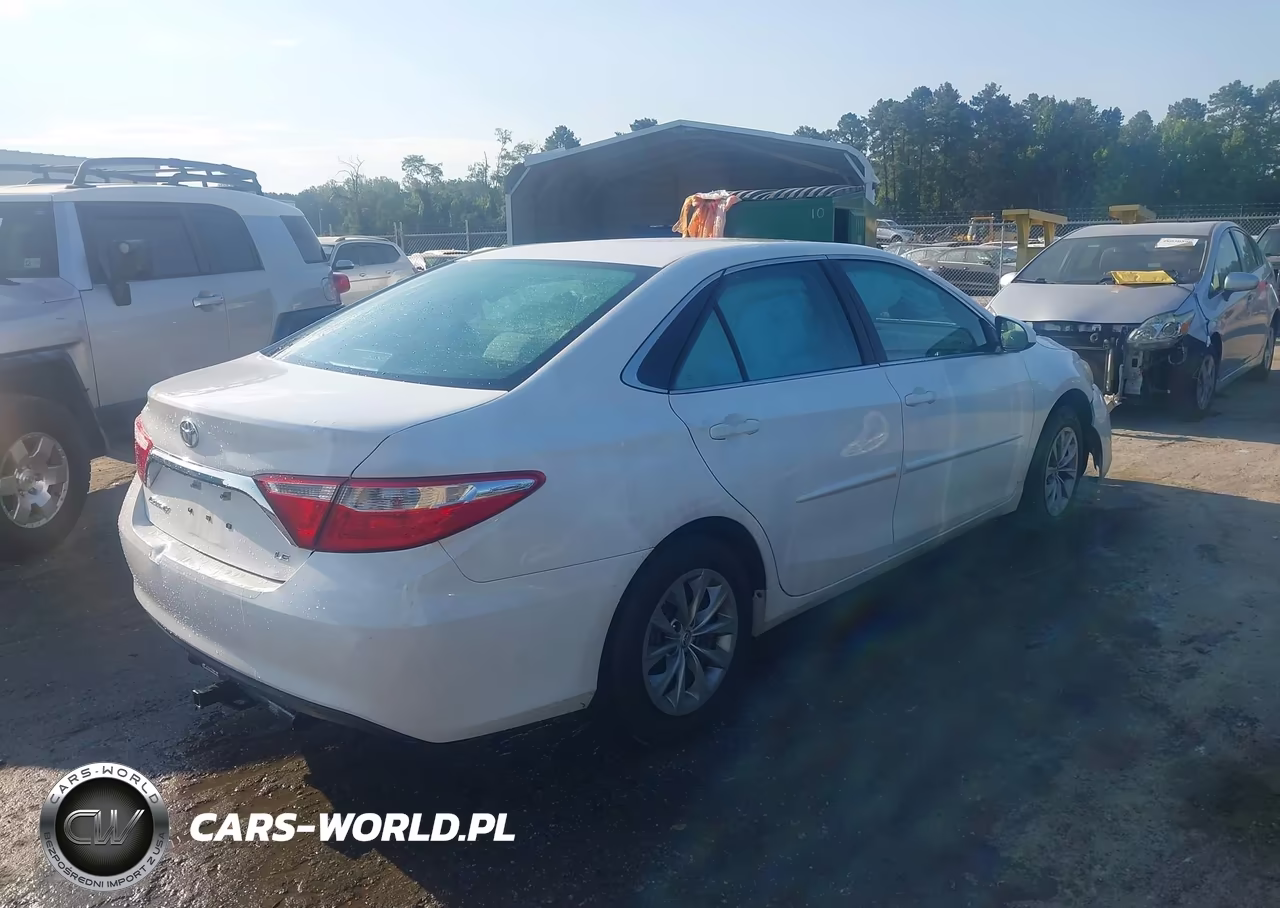 2017 Toyota Camry Le VIN:4T1BF1FK4HU432581 - 4