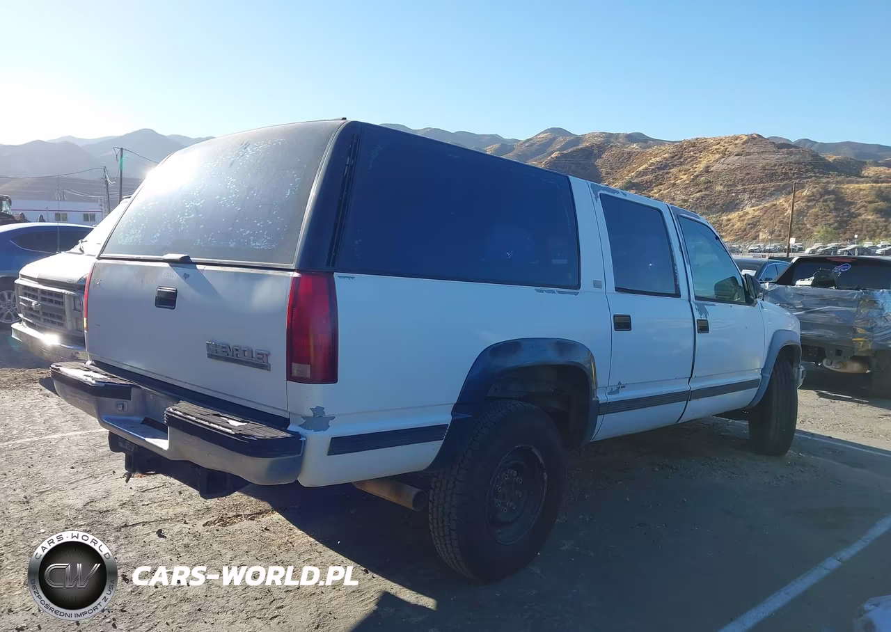 1993 Chevrolet Suburban K2500 VIN:1GNGK26K4PJ366925 - 4