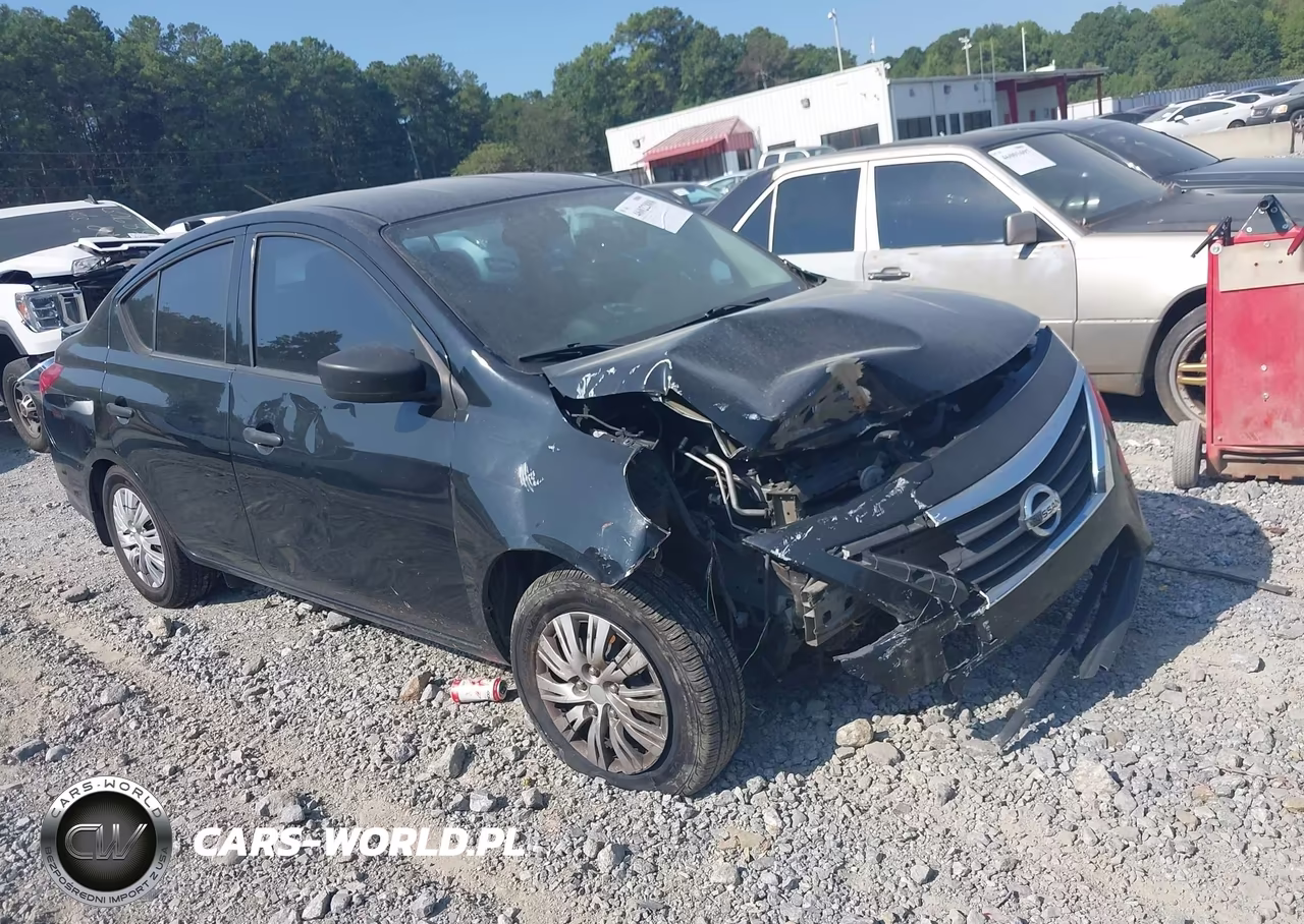 2016 Nissan Versa 1.6 S+