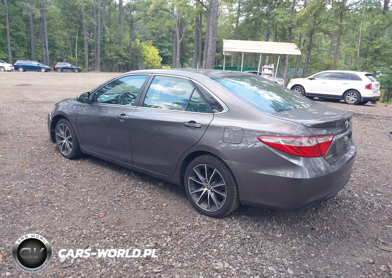 2017 Toyota Camry Xse VIN:4T1BF1FK8HU383207 - 3