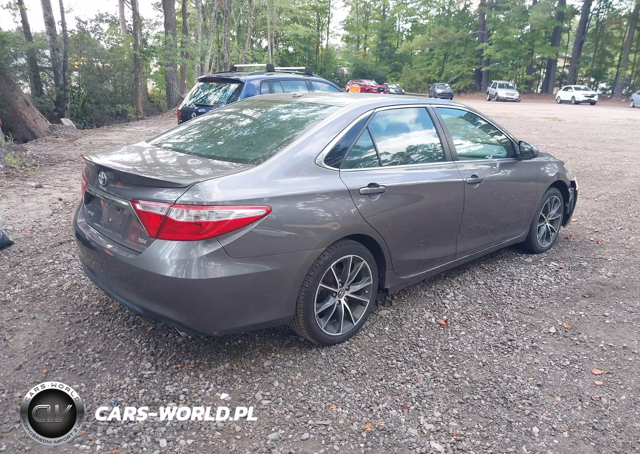 2017 Toyota Camry Xse VIN:4T1BF1FK8HU383207 - 4
