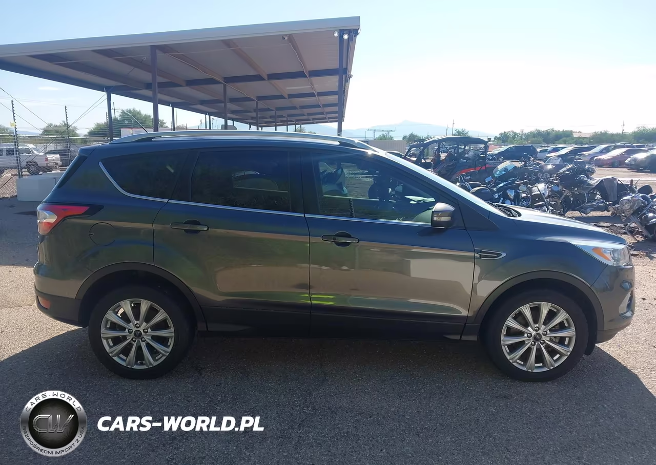 2017 Ford Escape Titanium VIN:1FMCU9JD0HUD20703 - 13