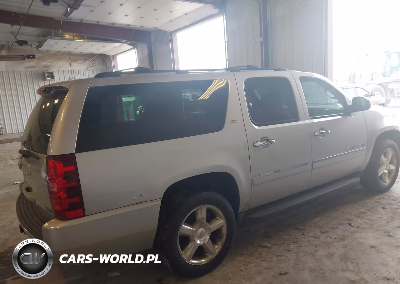 2010 Chevrolet Suburban 1500 Ltz VIN:1GNUKKE32AR166387 - 4