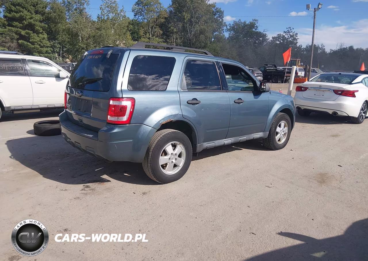 2011 Ford Escape Xlt VIN:1FMCU9D70BKC21095 - 4