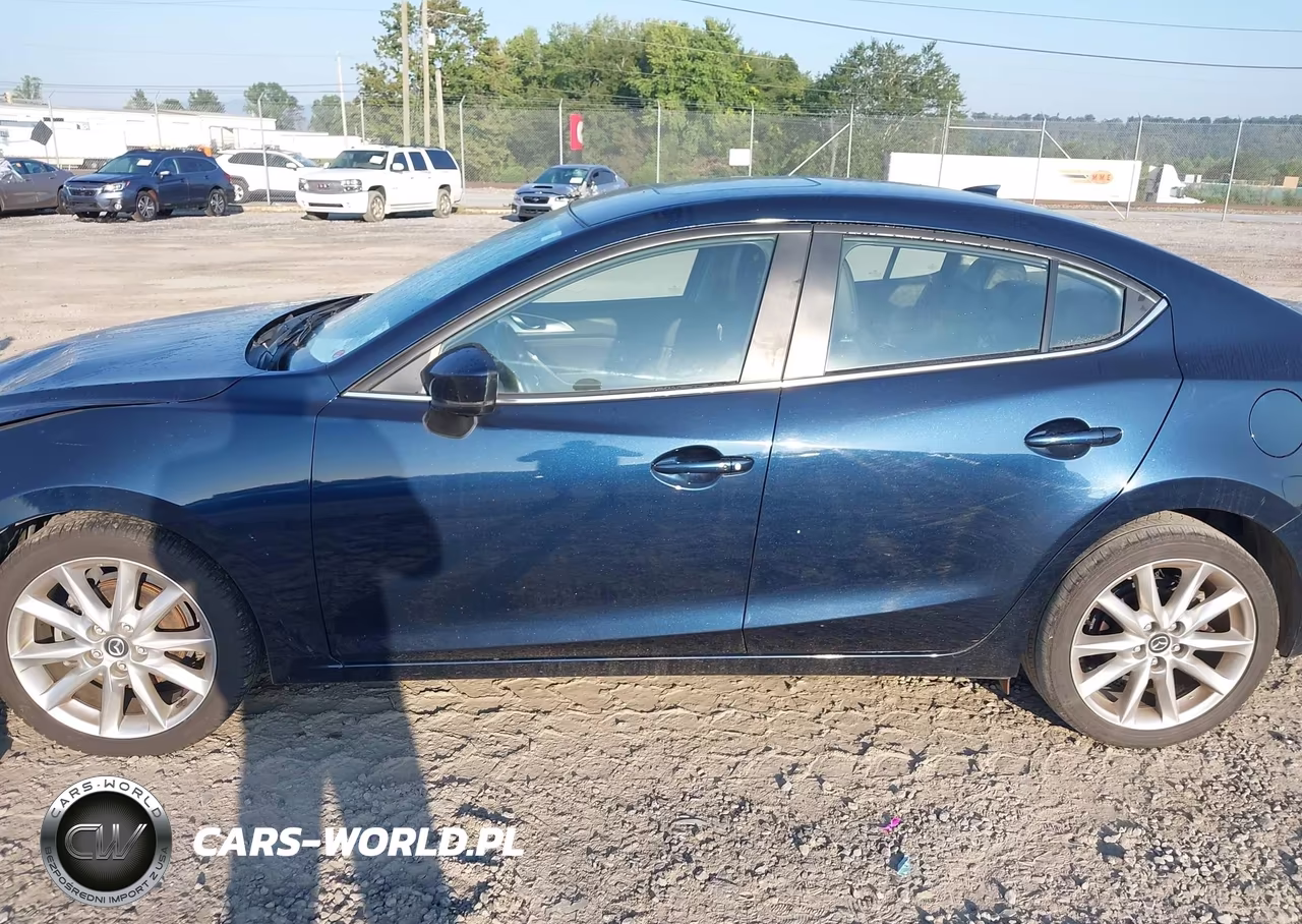 2017 Mazda Mazda3 Touring VIN:JM1BN1V71H1117811 - 14