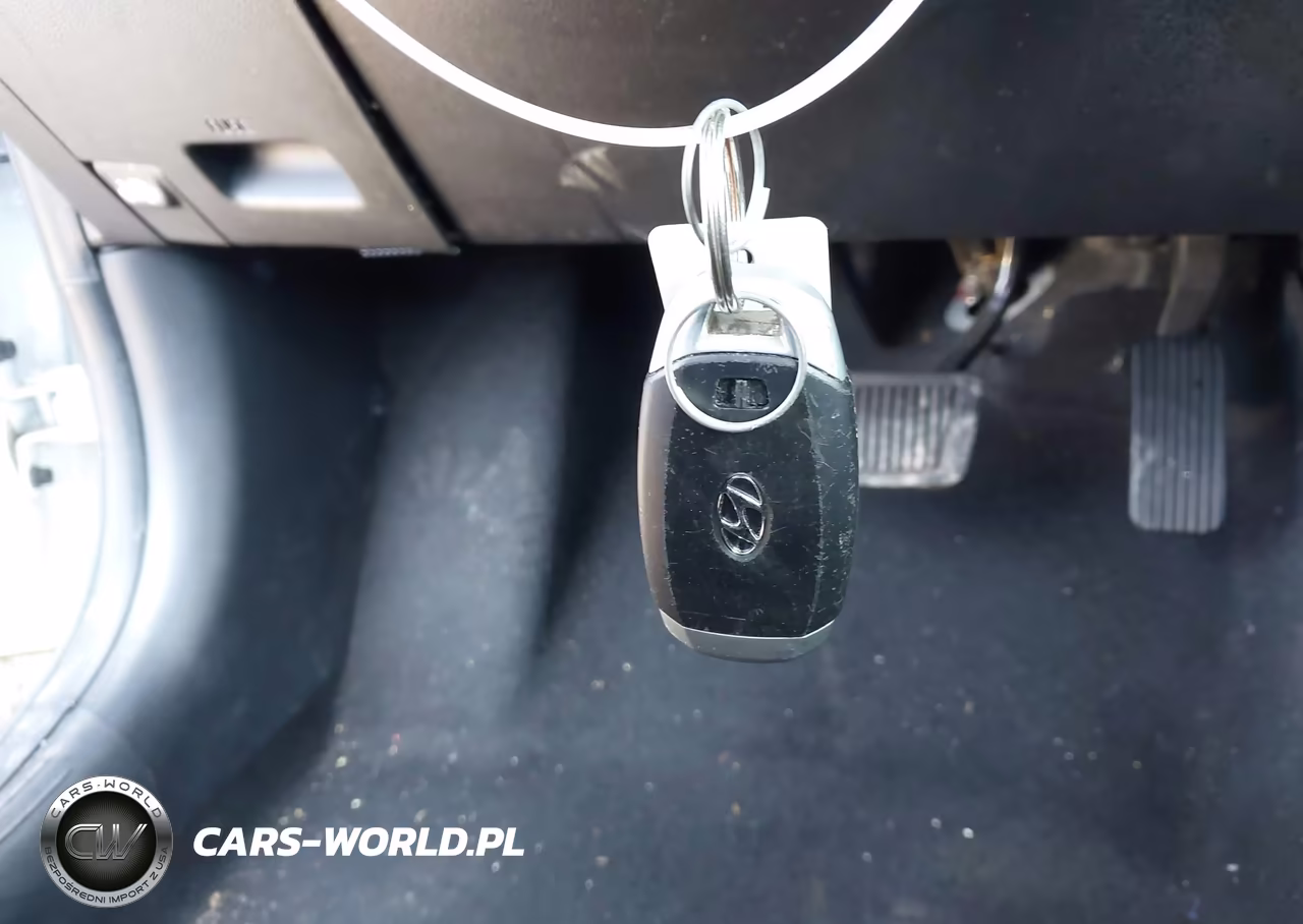 2024 Hyundai Venue Sel VIN:KMHRC8A36RU300052 - 11