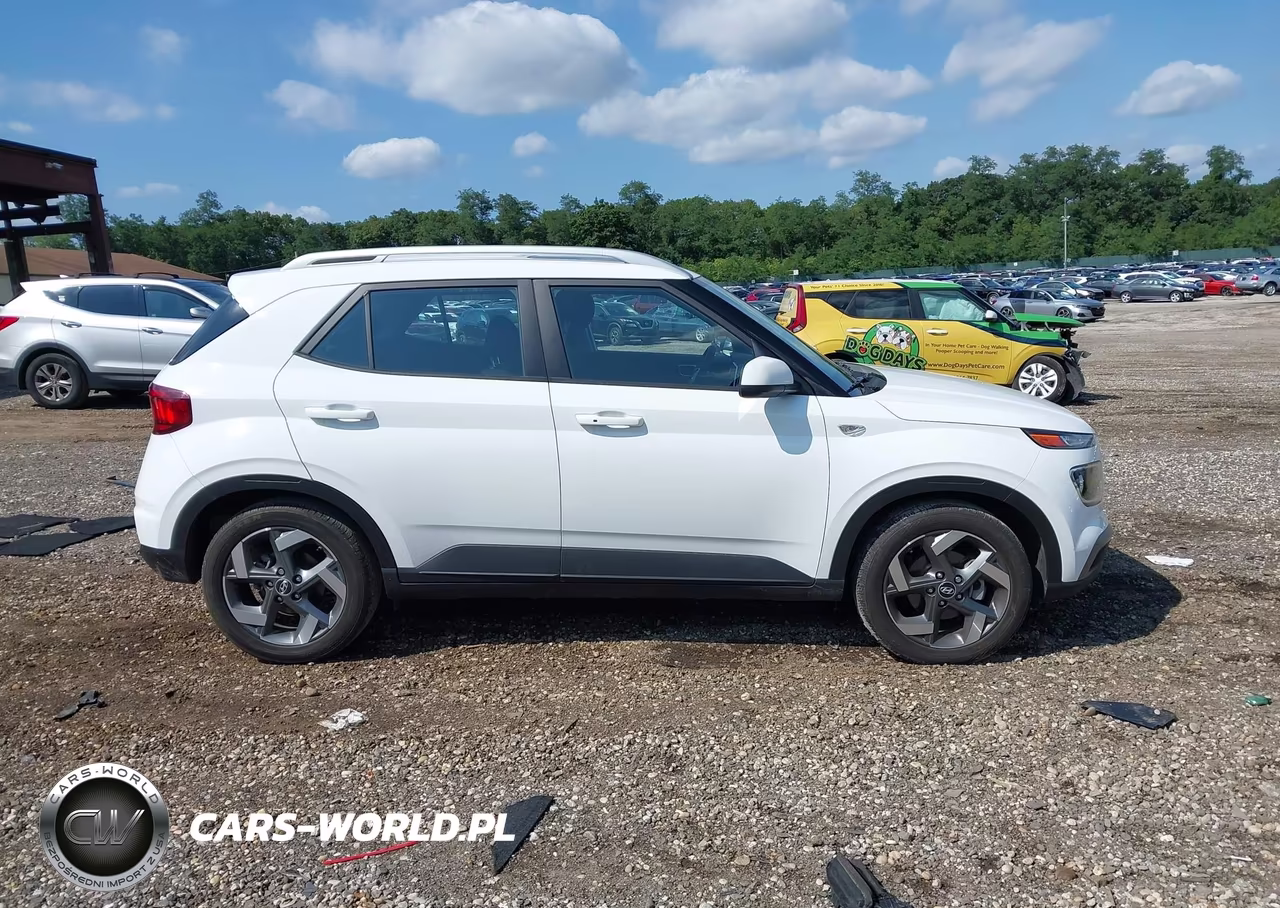 2024 Hyundai Venue Sel VIN:KMHRC8A36RU300052 - 13