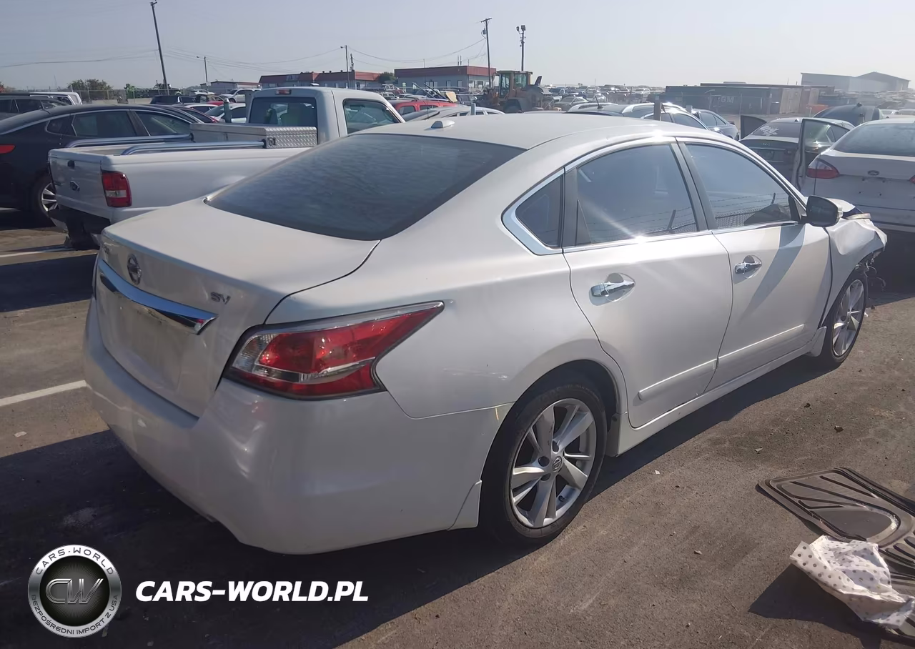 2015 Nissan Altima 2.5 Sv VIN:1N4AL3AP4FC144091 - 4