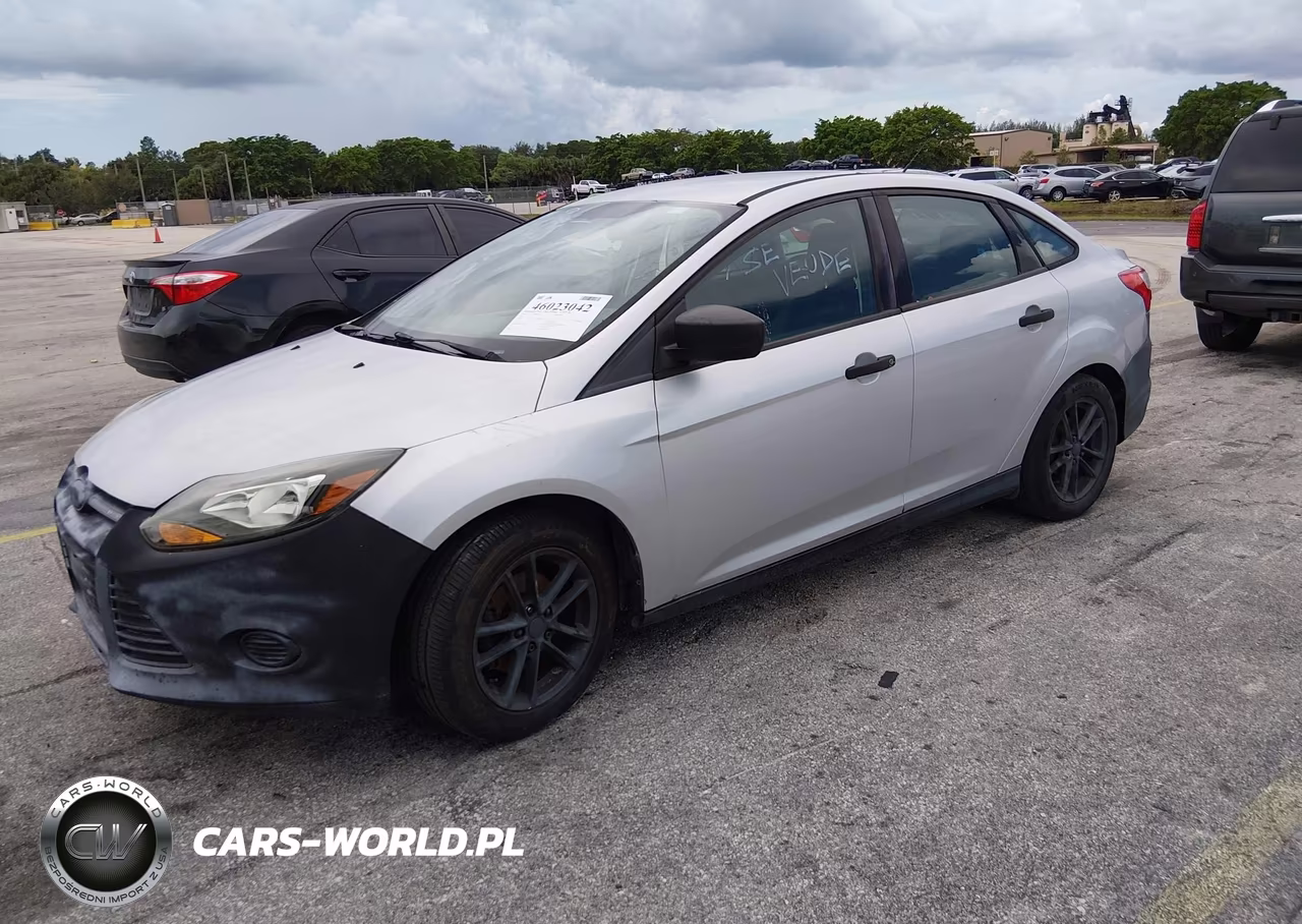 2012 Ford Focus S VIN:1FAHP3E23CL473796 - 2