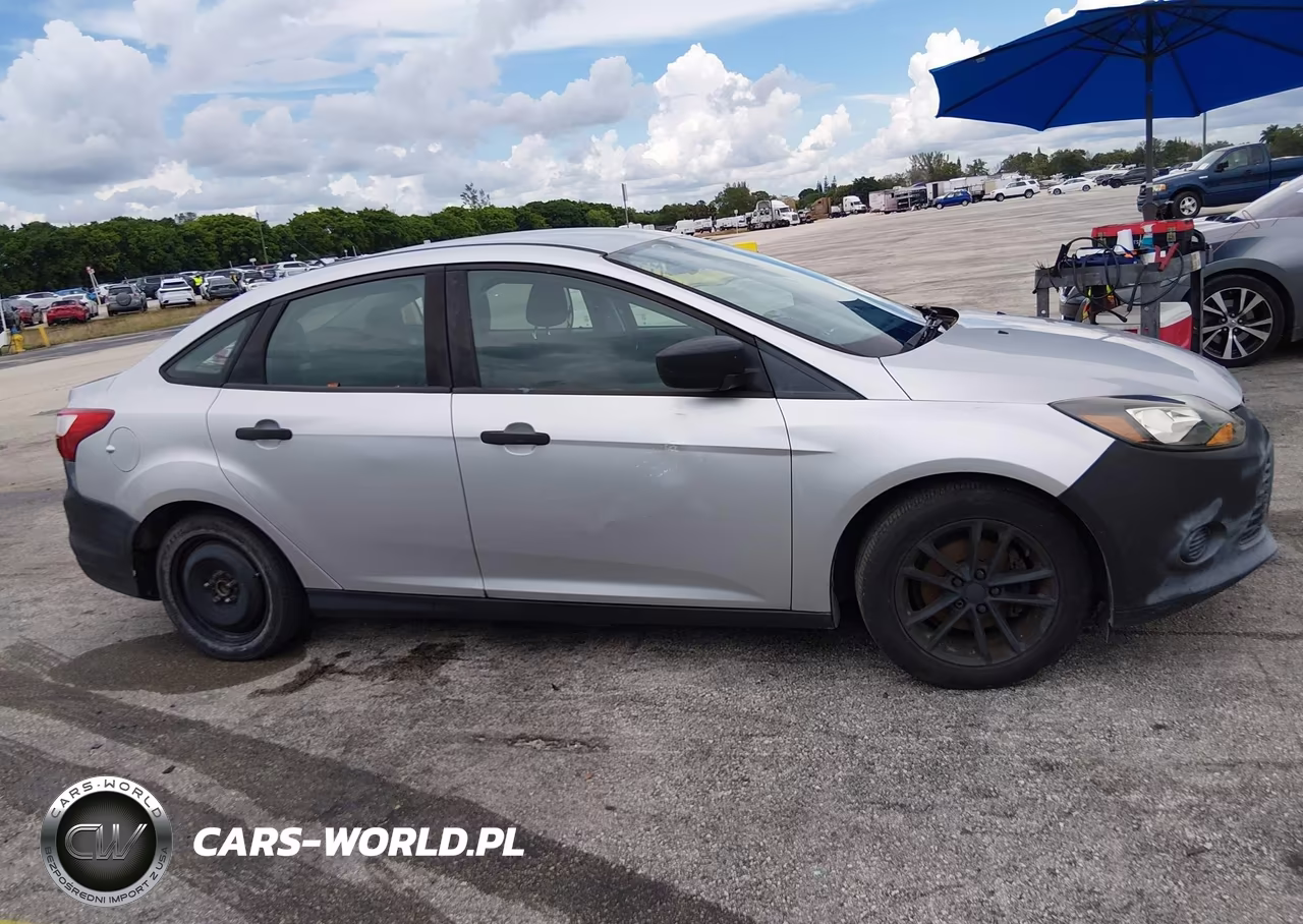 2012 Ford Focus S VIN:1FAHP3E23CL473796 - 6