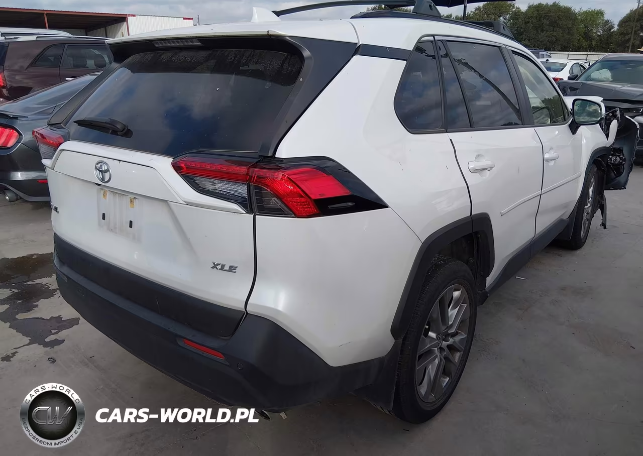 2023 Toyota Rav4 Xle Premium VIN:JTMC1RFV7PD112735 - 4