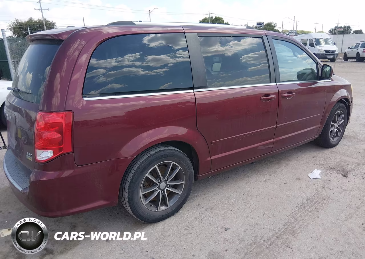 2017 Dodge Grand Caravan Sxt VIN:2C4RDGCG2HR603885 - 4