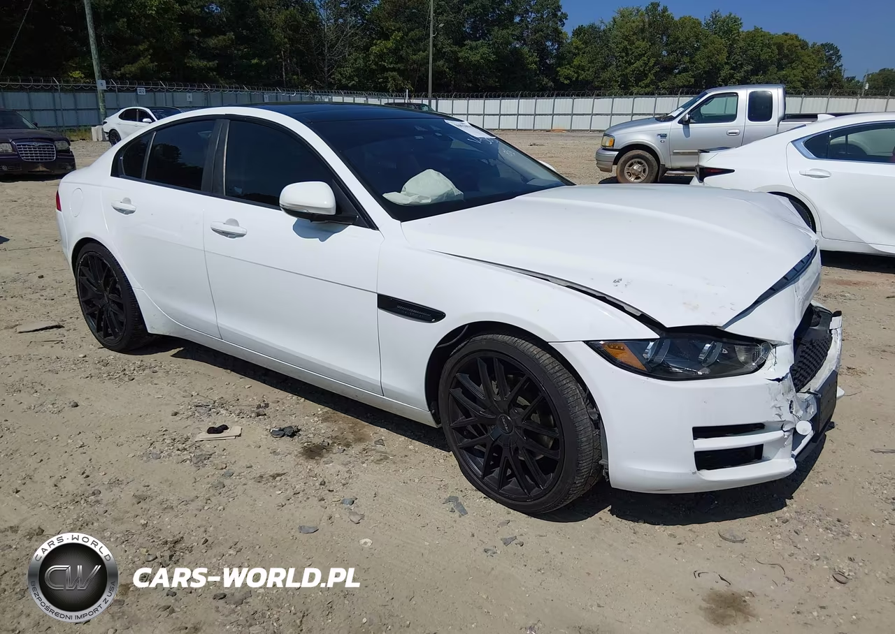 2017 Jaguar Xe 25T Premium