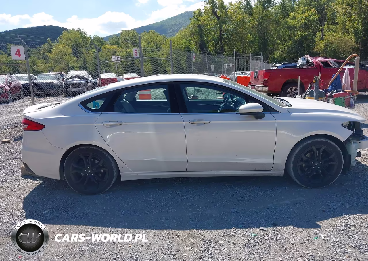 2019 Ford Fusion Se VIN:3FA6P0HD2KR194813 - 14