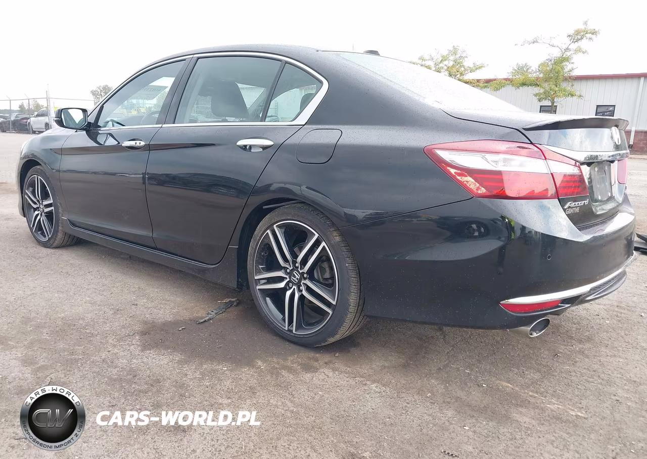 2016 Honda Accord Touring VIN:1HGCR3F96GA025002 - 3