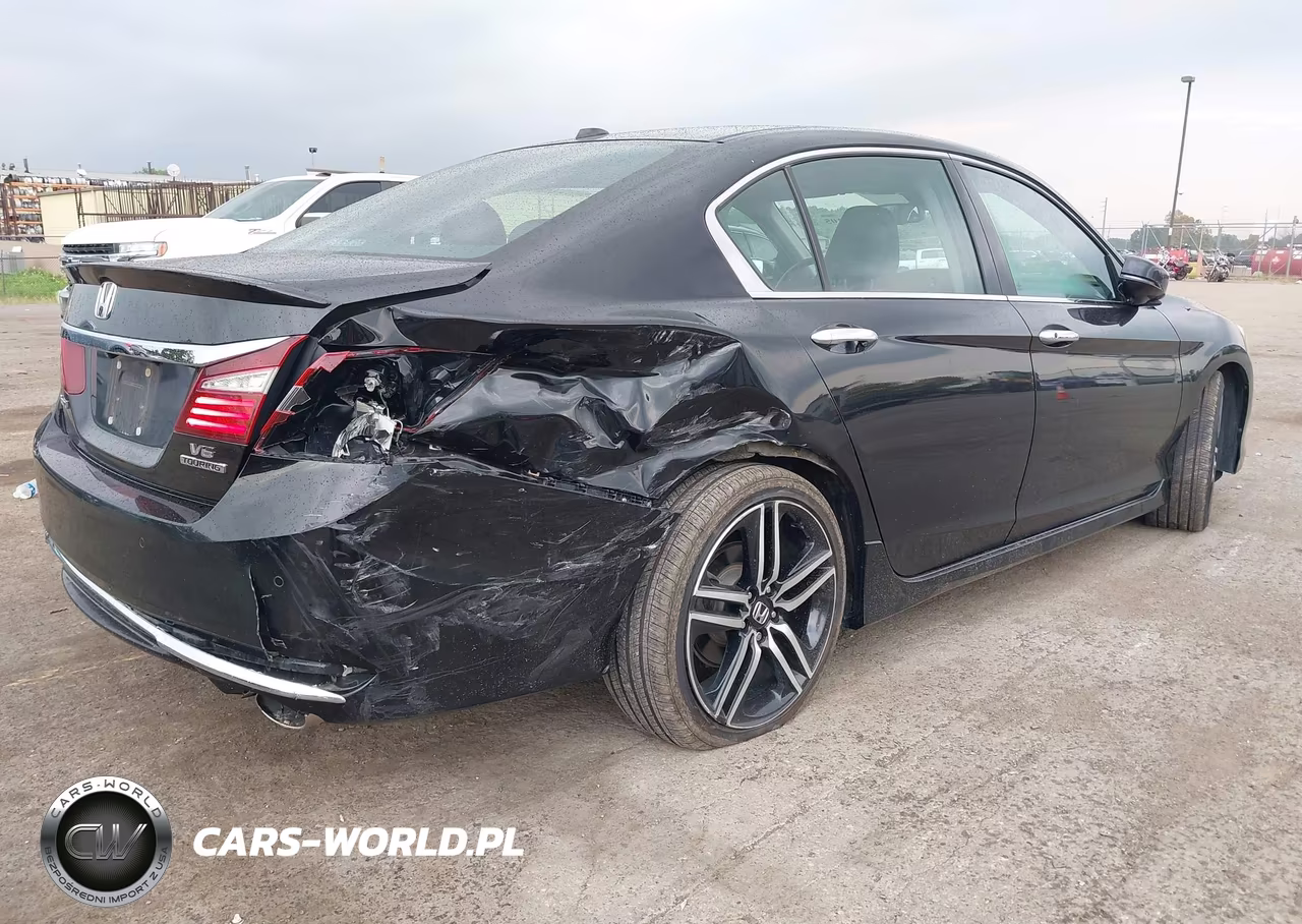 2016 Honda Accord Touring VIN:1HGCR3F96GA025002 - 4