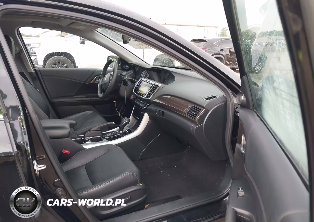 2016 Honda Accord Touring VIN:1HGCR3F96GA025002 - 5