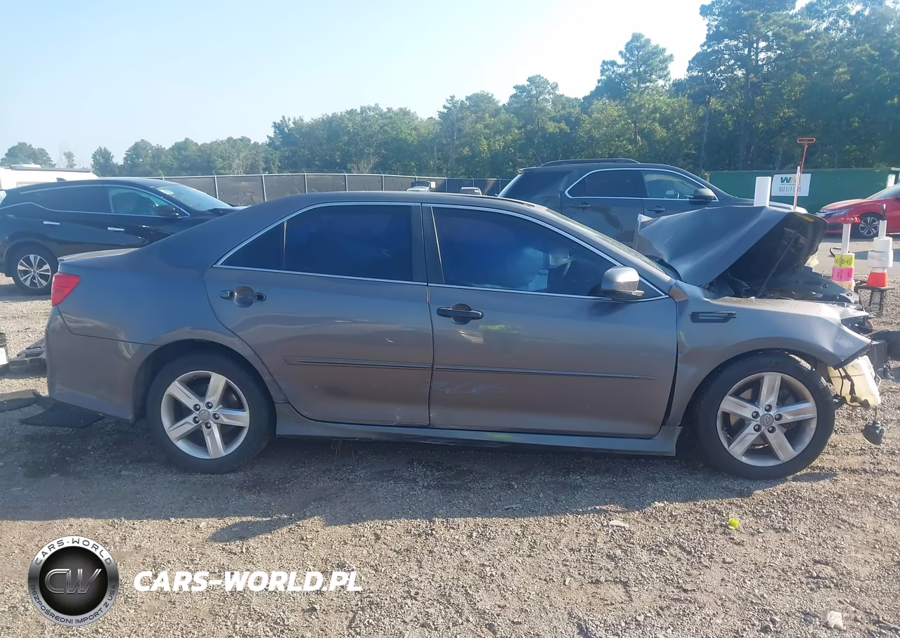 2013 Toyota Camry Se VIN:4T1BF1FK6DU718281 - 14