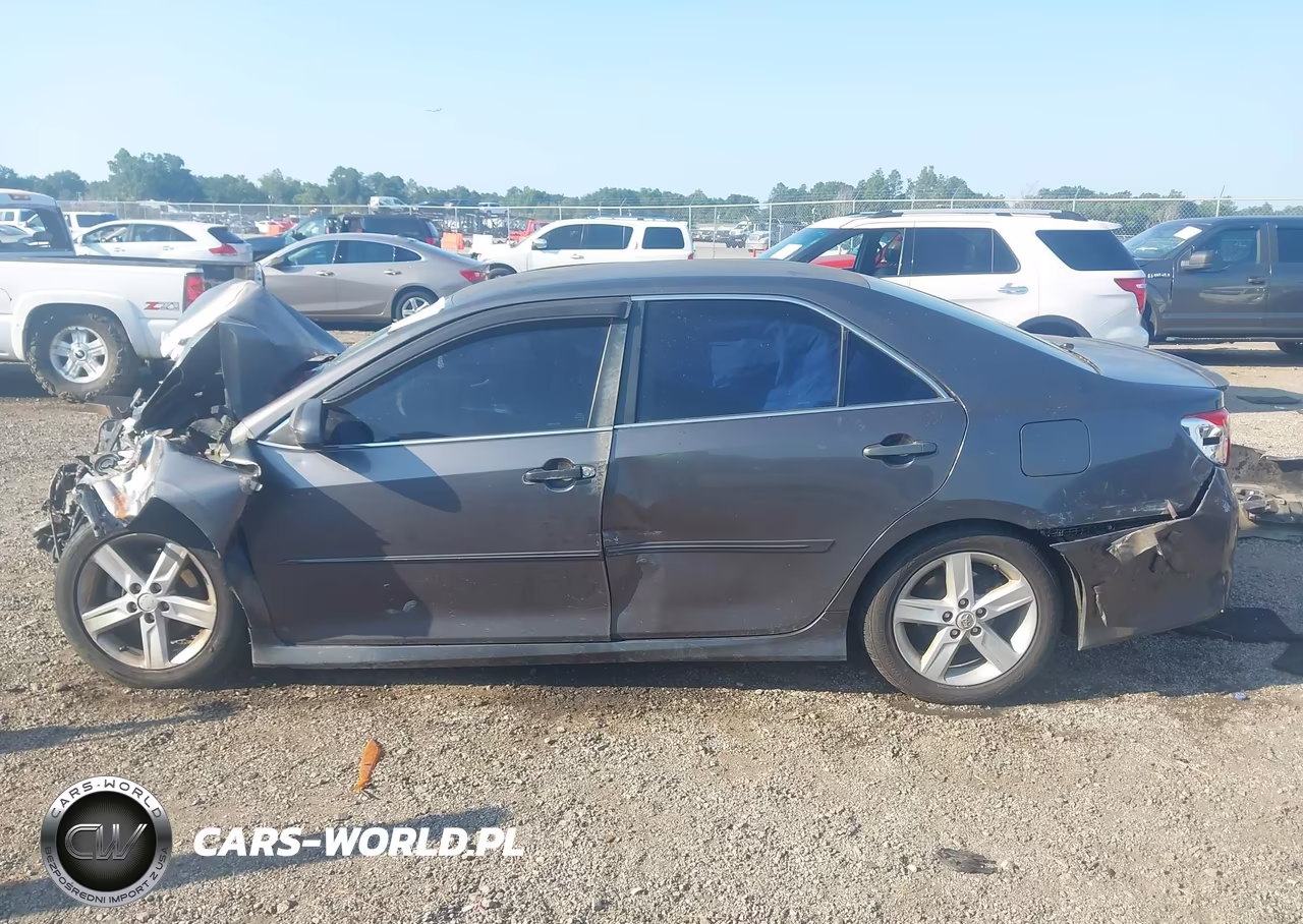 2013 Toyota Camry Se VIN:4T1BF1FK6DU718281 - 15