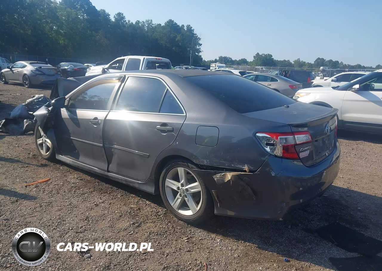 2013 Toyota Camry Se VIN:4T1BF1FK6DU718281 - 3