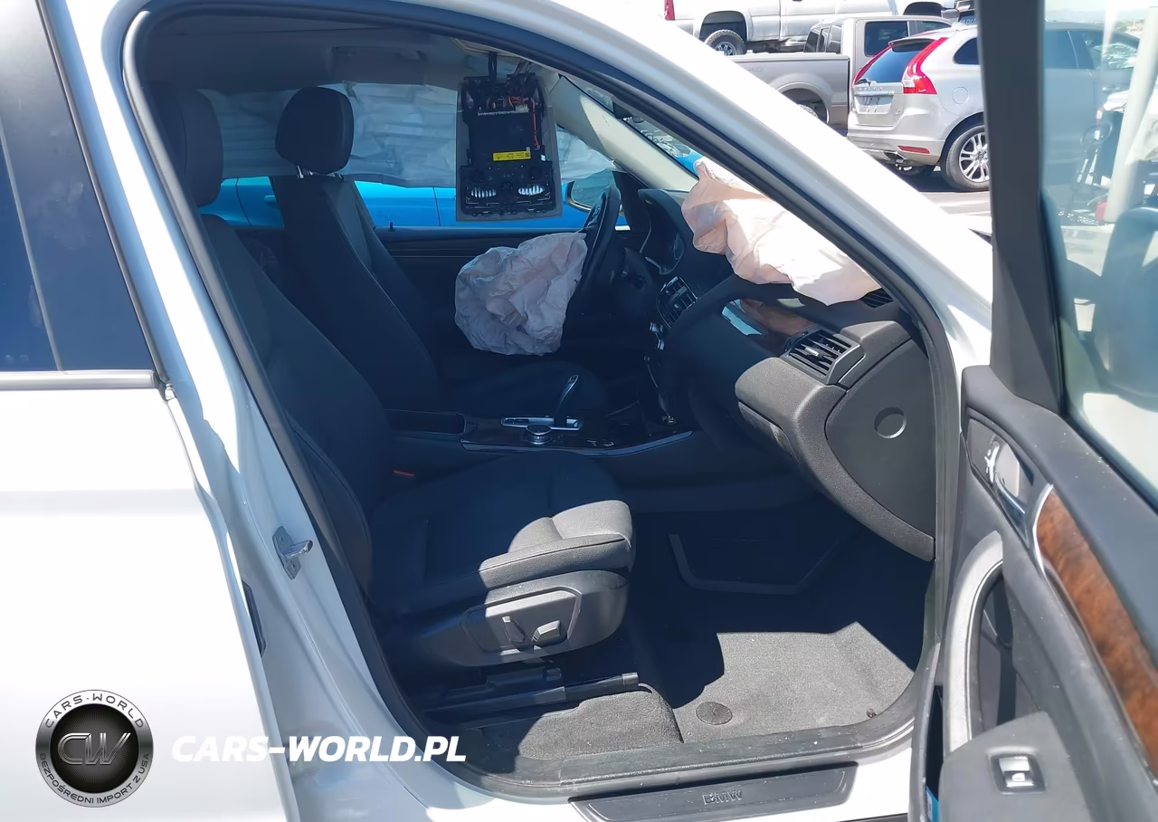 2016 BMW X3 xDrive28I VIN:5UXWX9C52G0D66359 - 5