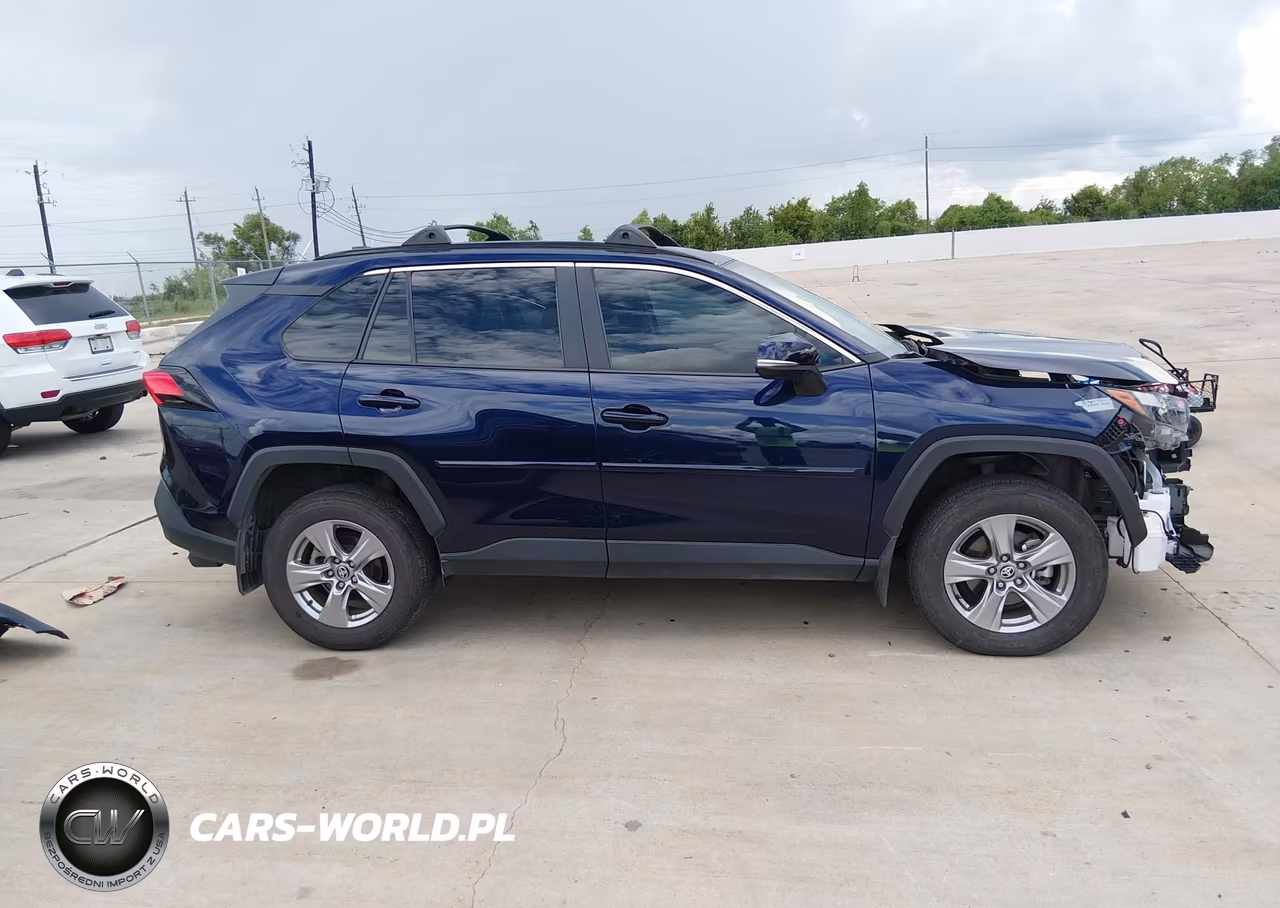 2025 Toyota Rav4 Xle VIN:2T3W1RFV3SW398673 - 13
