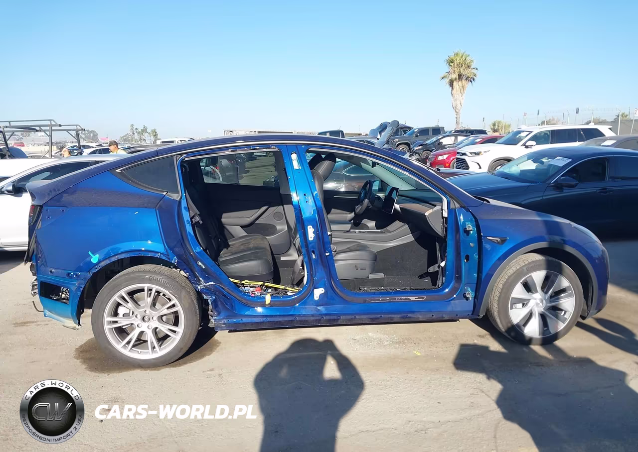2023 Tesla Model Y Awd-Long Range Dual Motor All-Wheel Drive VIN:7SAYGDEE6PA092673 - 14