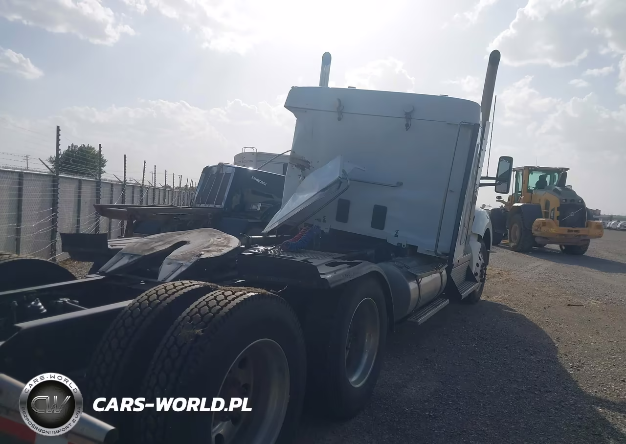 2020 Kenworth T880 VIN:1XKZD49X8LJ374099 - 4