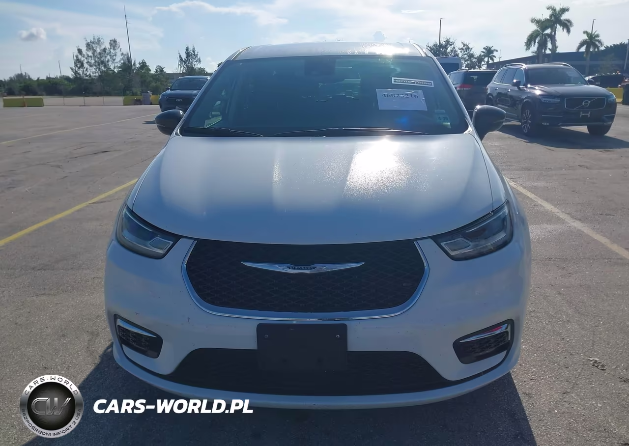 2024 Chrysler Pacifica Touring L VIN:2C4RC1BG4RR149643 - 12