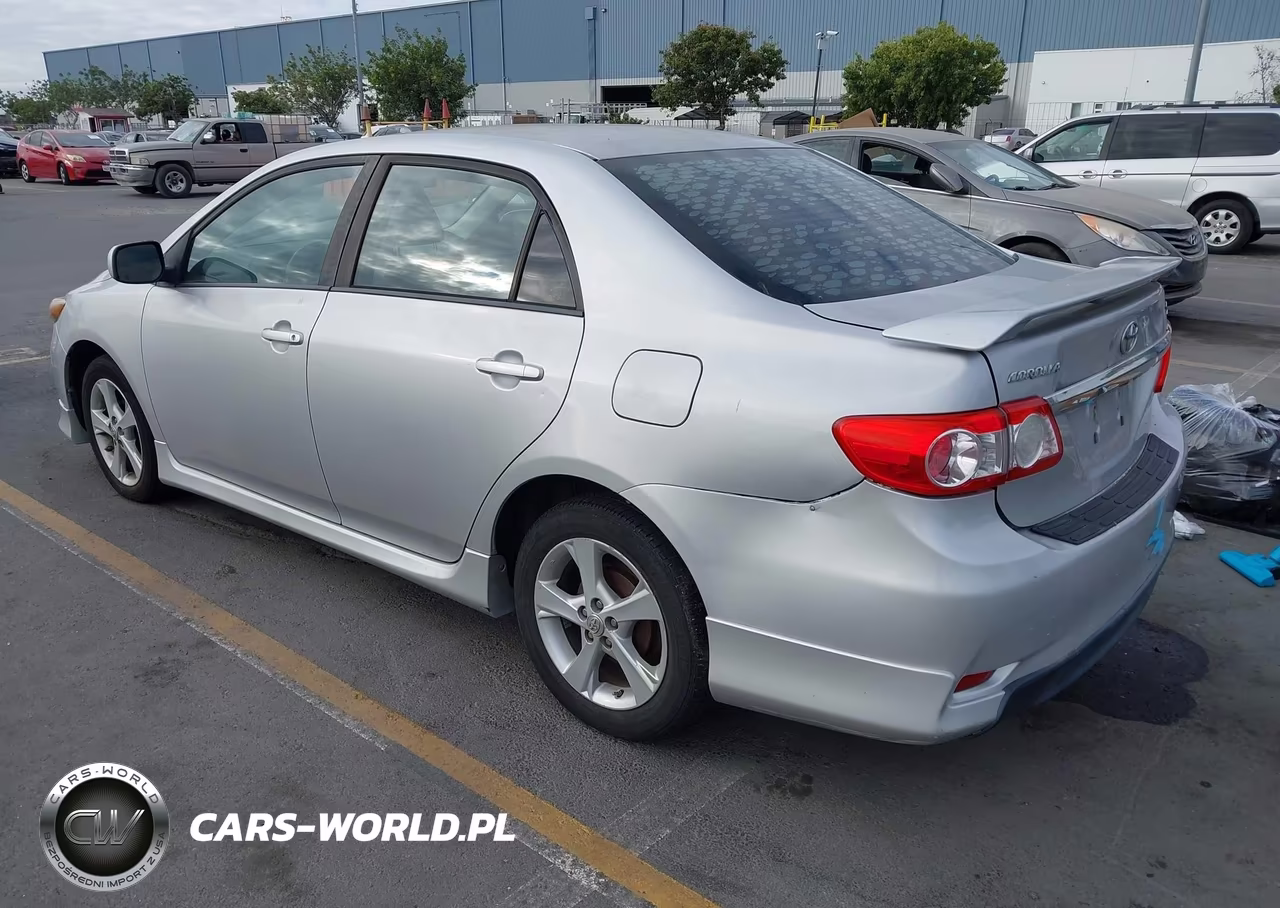 2011 Toyota Corolla S VIN:2T1BU4EE7BC656620 - 3