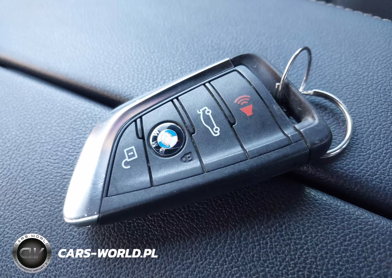 2021 BMW 530I VIN:WBA53BH06MWX30573 - 11