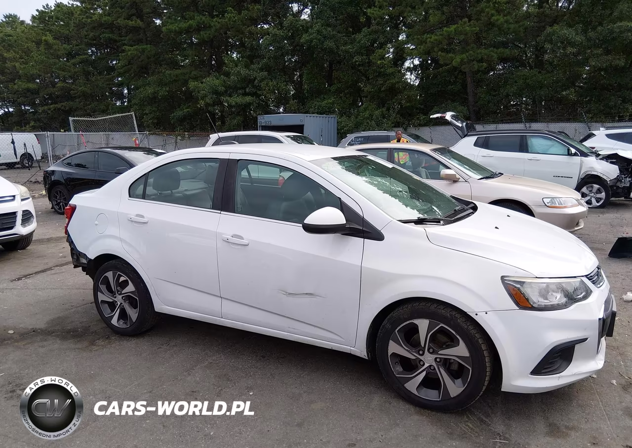 2018 Chevrolet Sonic Premier Auto VIN:1G1JF5SB2J4105706 - 14