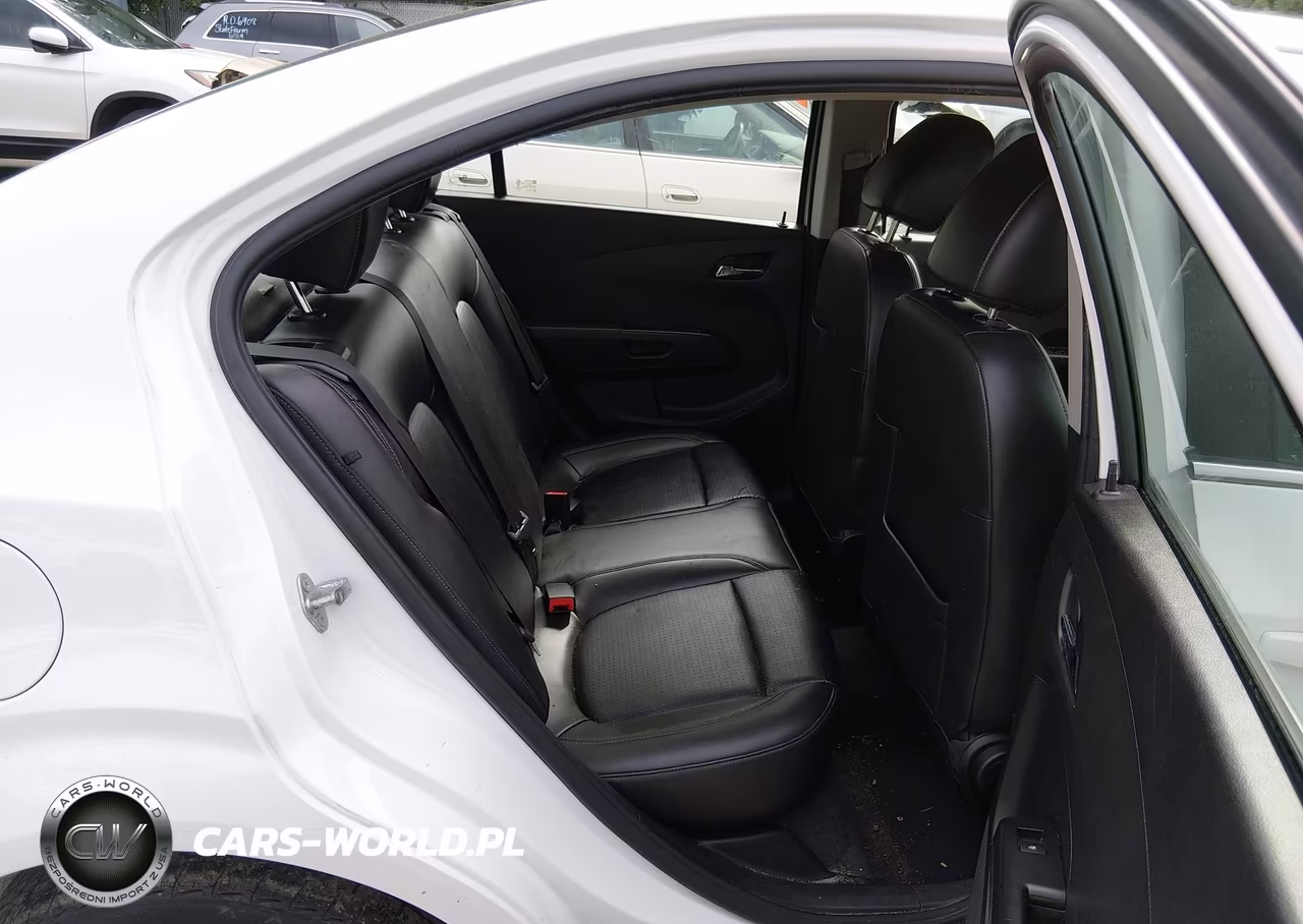 2018 Chevrolet Sonic Premier Auto VIN:1G1JF5SB2J4105706 - 8