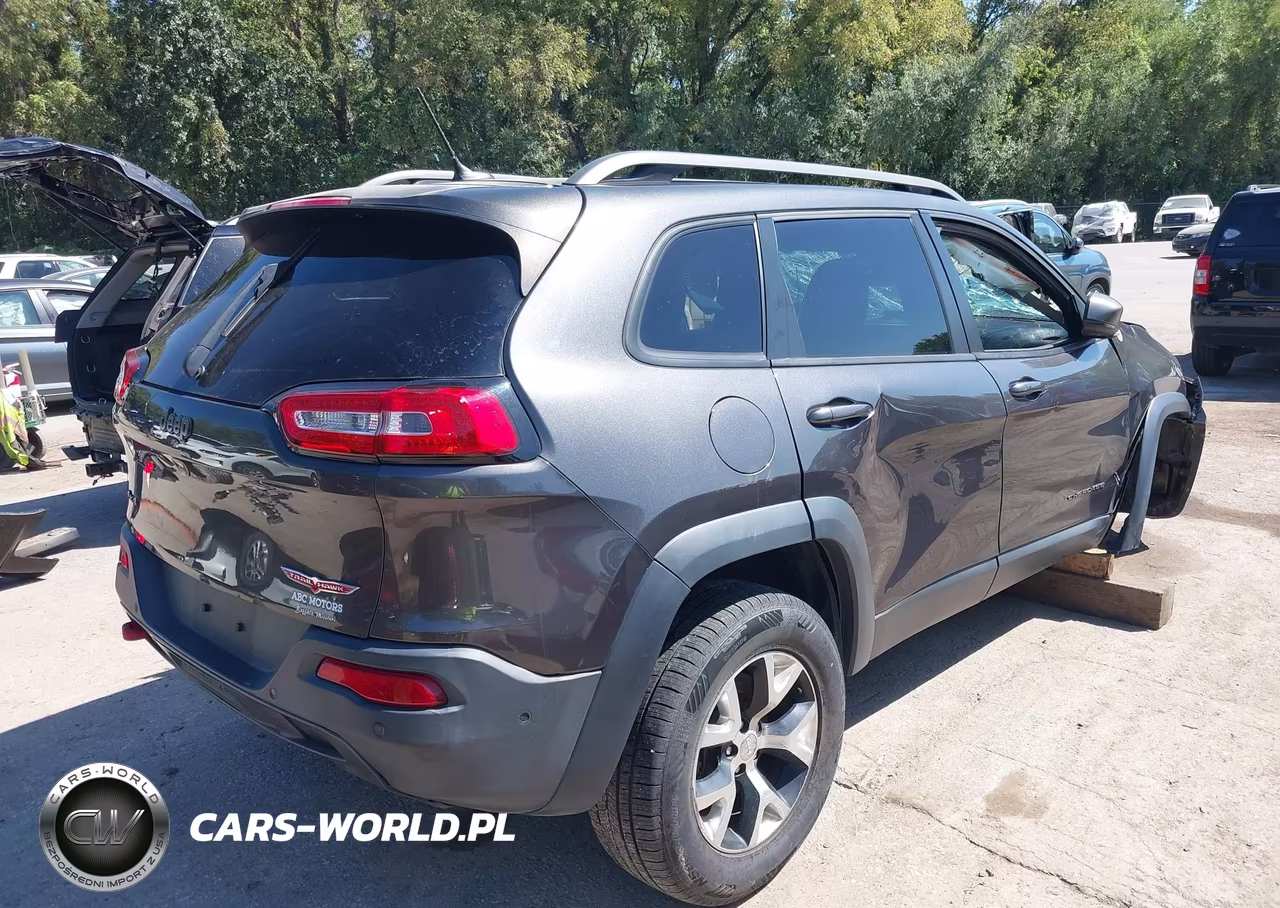 2015 Jeep Cherokee Trailhawk VIN:1C4PJMBSXFW618689 - 4