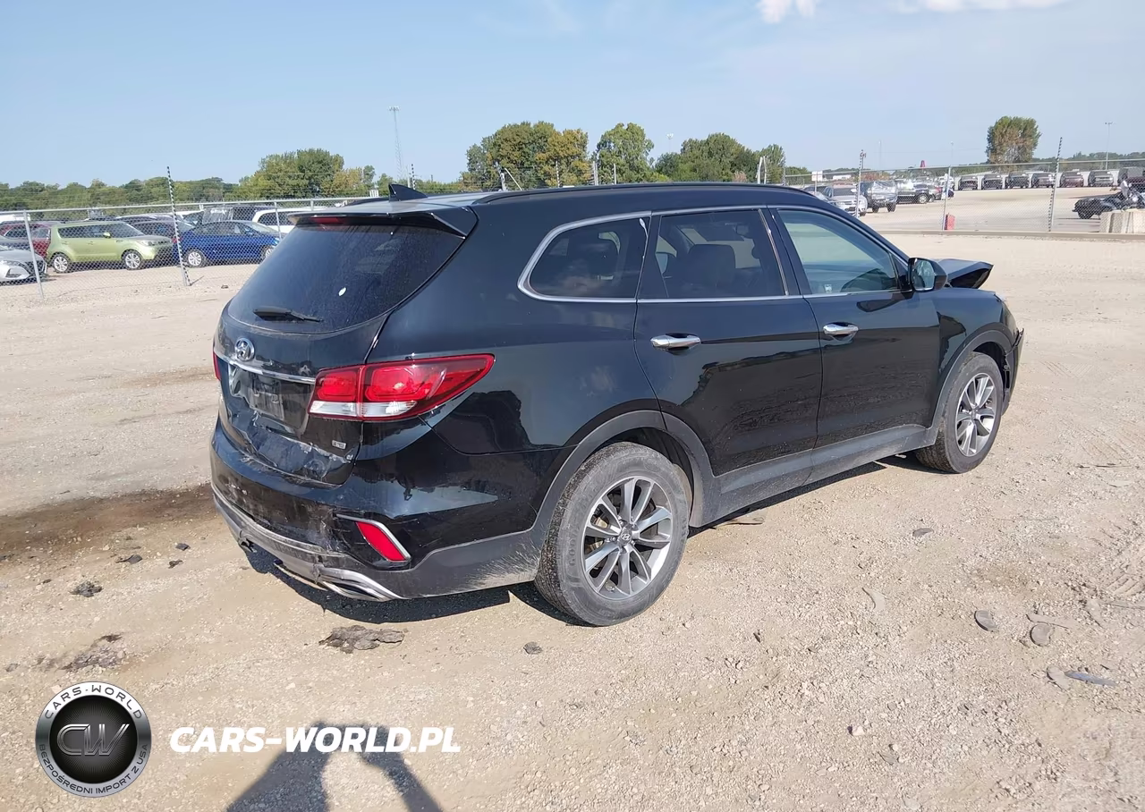 2018 Hyundai Santa Fe Se VIN:KM8SMDHF5JU260848 - 4