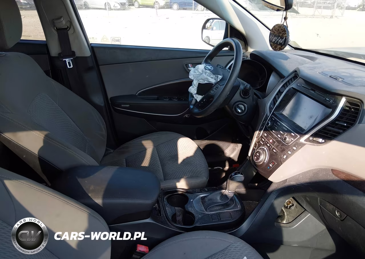 2018 Hyundai Santa Fe Se VIN:KM8SMDHF5JU260848 - 5
