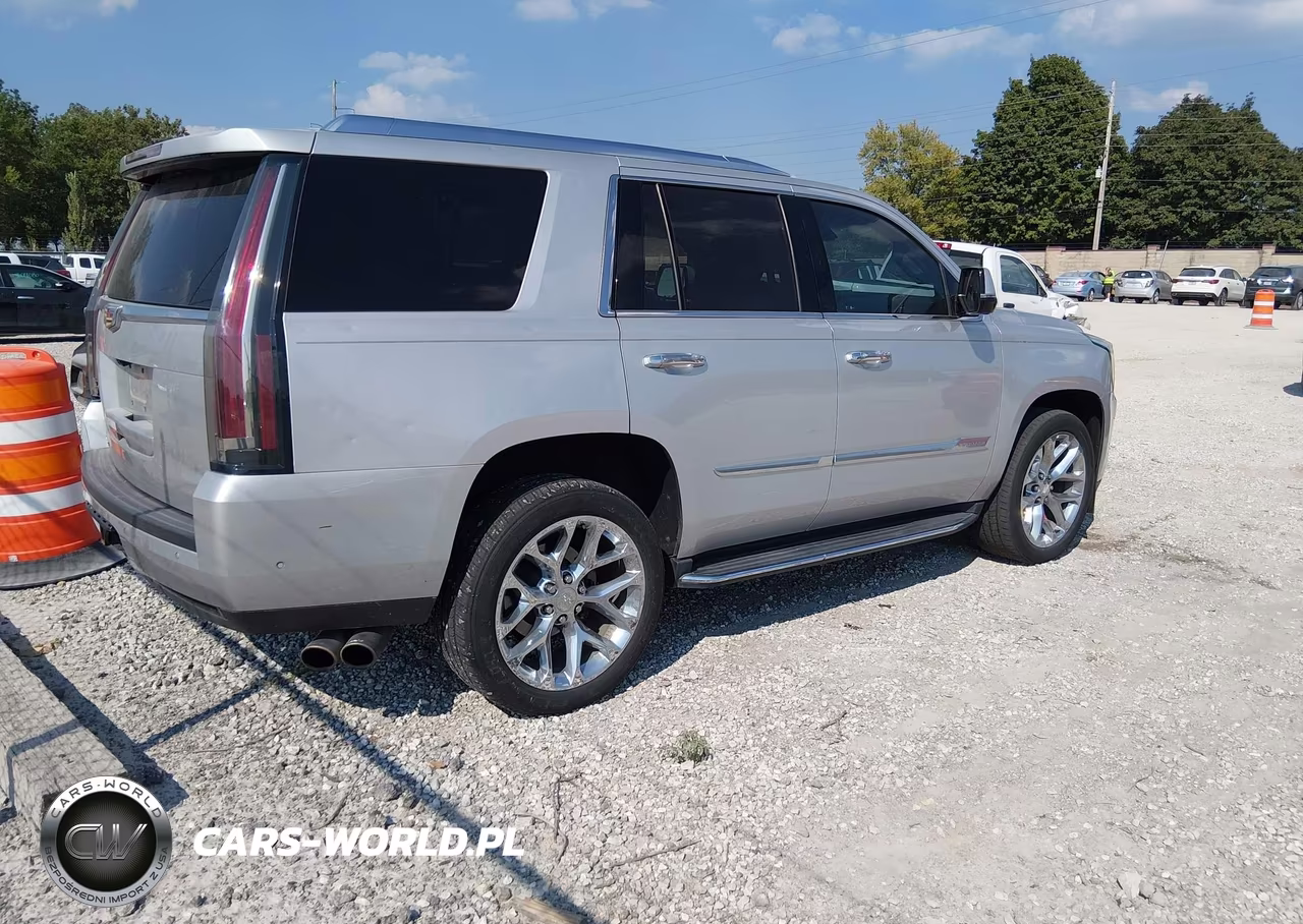 2018 Cadillac Escalade Premium Luxury VIN:1GYS4CKJ7JR141322 - 4